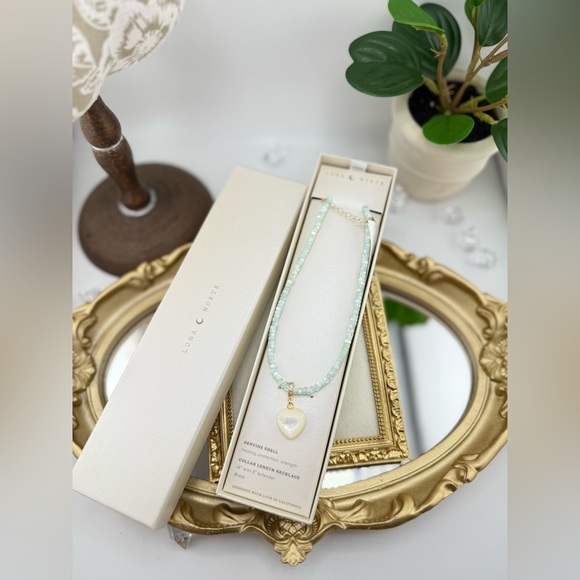 Luna Norte Genuine Shell Heart Beaded Necklace - Picture 1 of 6